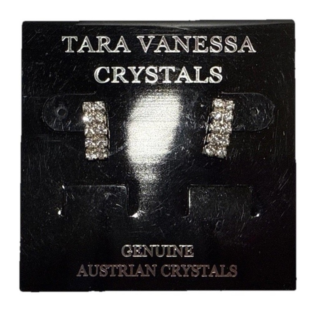 Vintage Tara Vanessa Crystal Rhinestone Stud Earrings J18-7